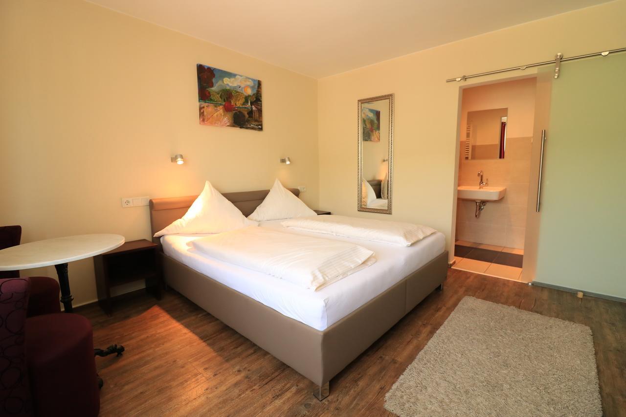 Christiana'S Wein & Art Hotel Бернкастель-Кюс Экстерьер фото
