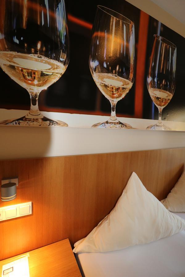 Christiana'S Wein & Art Hotel Бернкастель-Кюс Экстерьер фото
