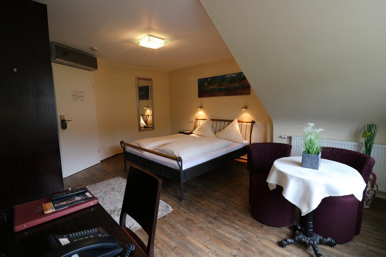 Christiana'S Wein & Art Hotel Бернкастель-Кюс Экстерьер фото