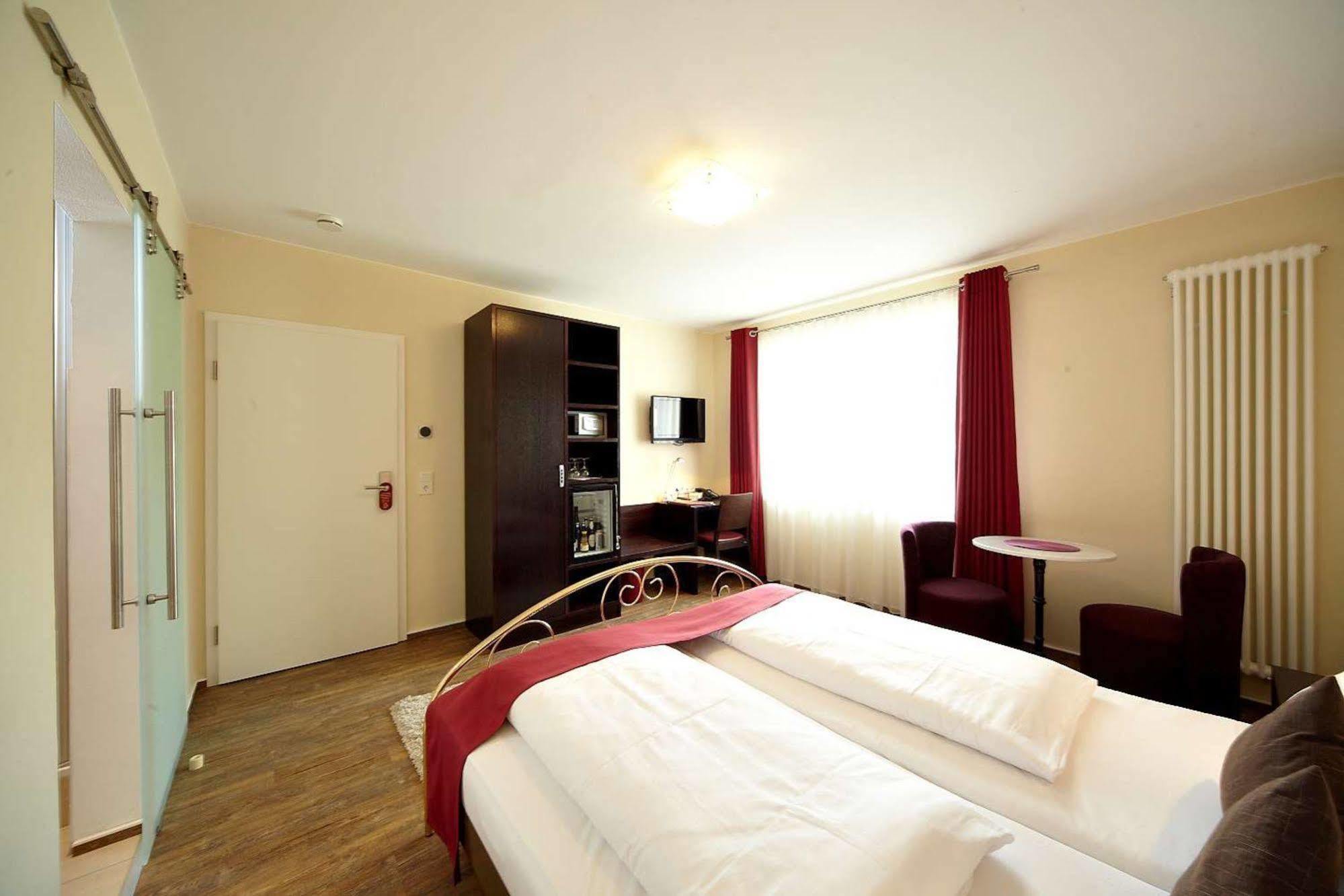 Christiana'S Wein & Art Hotel Бернкастель-Кюс Экстерьер фото